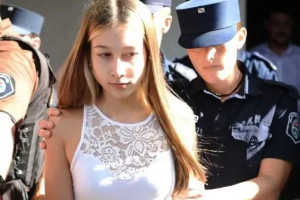 Nahir Galarza realizó posteos contra su padre: “Algo se manchó esa noche”