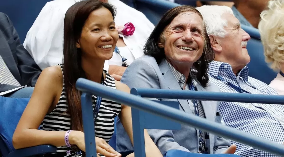 Guillermo Vilas junto a su esposa