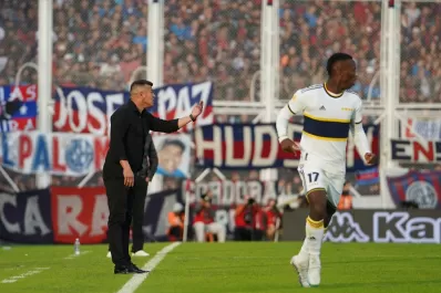 Boca tuvo una leve mejoría, pero no pudo con San Lorenzo en el debut de Almirón