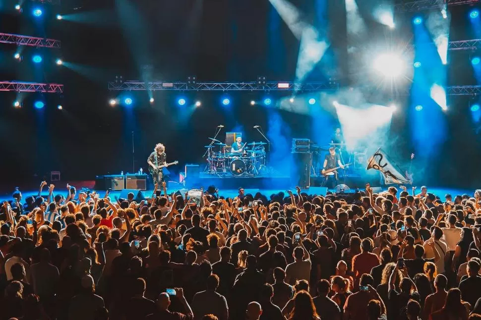 EXPLOTA EL SHOW. Cerati dijo que el público era “el cuarto Soda”; la banda tributo hace suyos el apelativo y aquellas canciones inolvidables.   