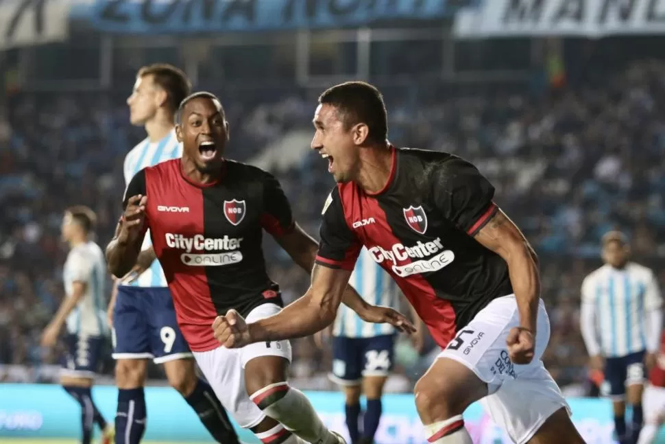 EUFÓRICO. Velázquez marcó, Newell’s celebró y Racing retrocede en la tabla.  