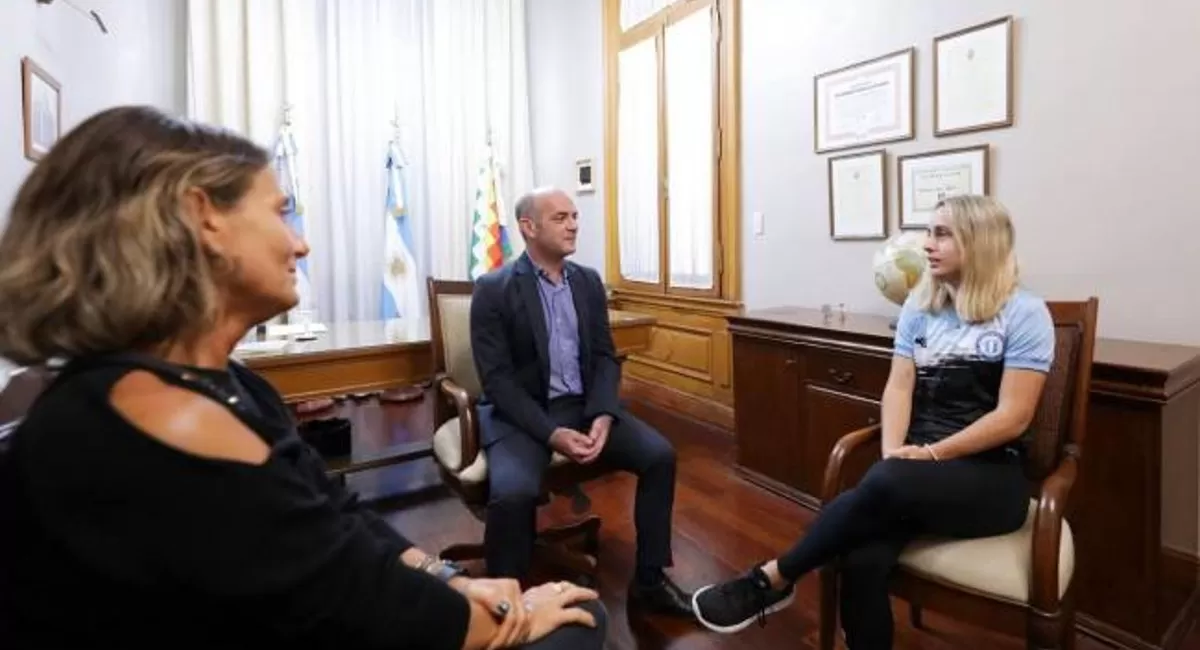 Una joven subcampeona mundial de Futsal fue reconocida como “Orgullo Tucumano”