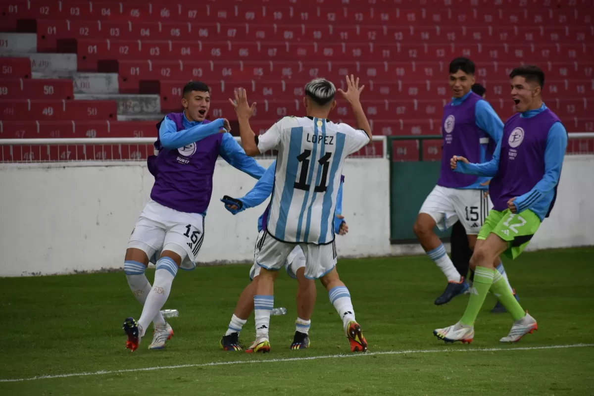 Sudamericano Sub 17: con doblete de Santiago López, Argentina le ganó a Venezuela