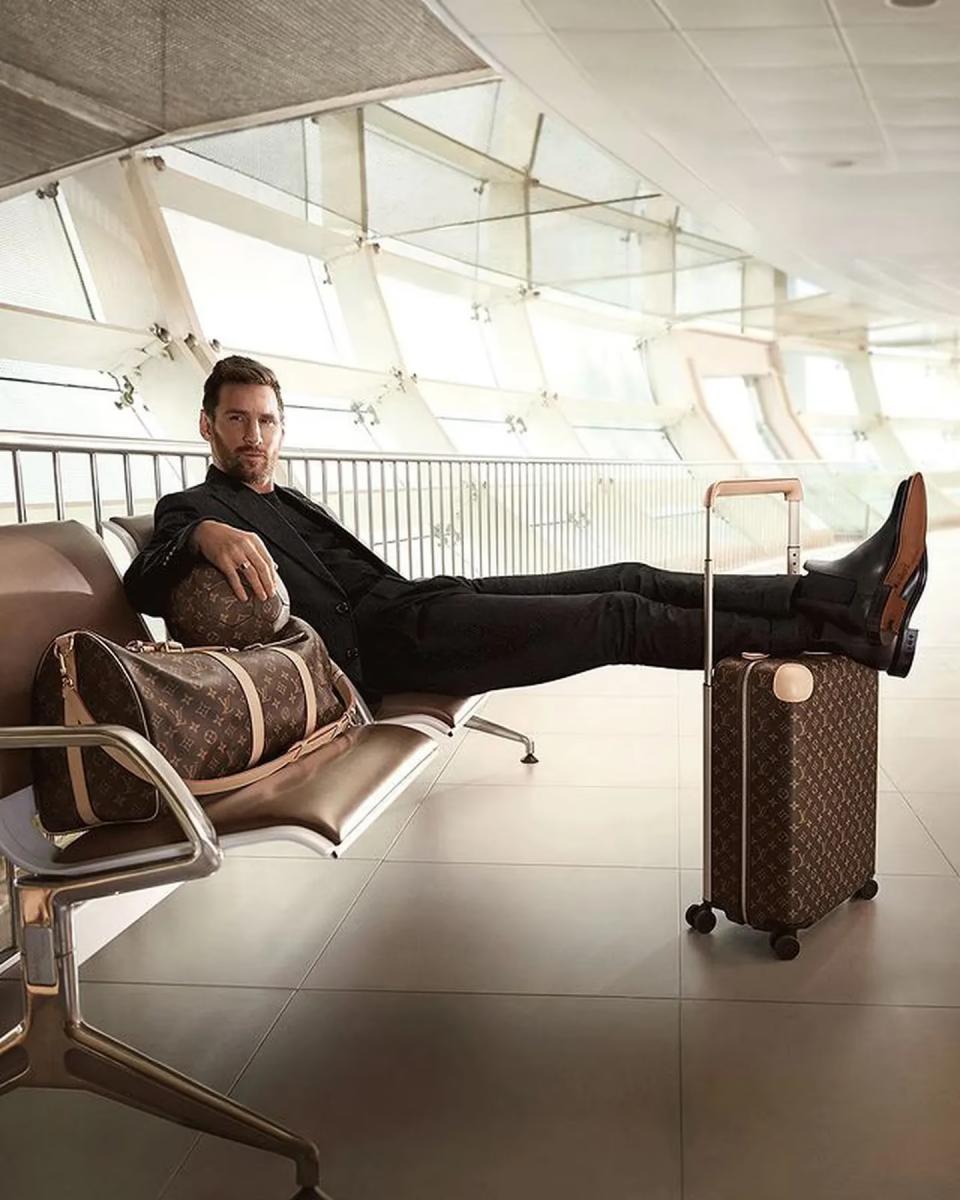 Lionel Messi sorprendió posando para Louis Vuitton y revolucionó las redes