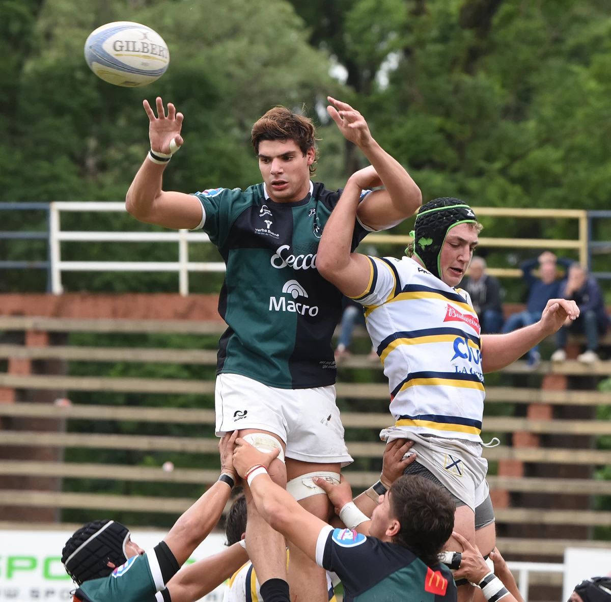 ARRIBA DE TODOS. Tucumán Rugby es el único que ganó sus cuatro partidos.