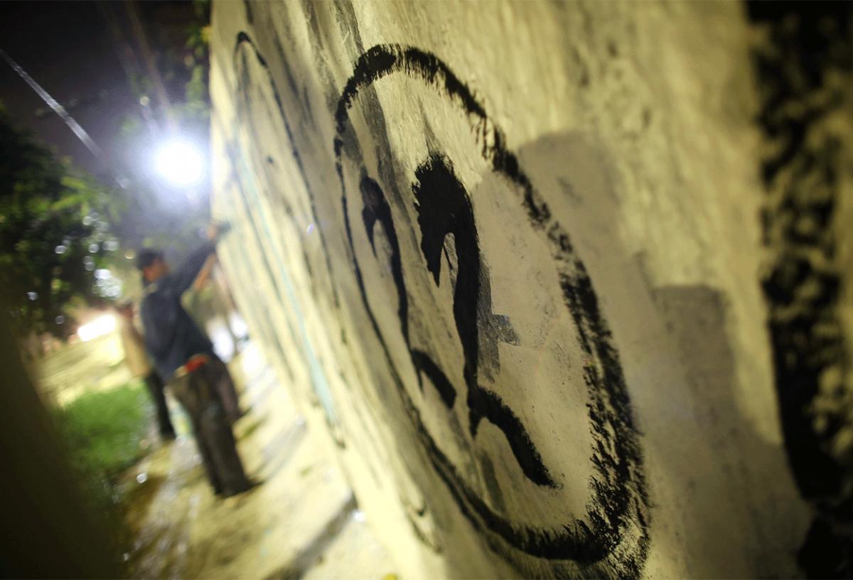“PARTE DEL FOLCLORE DE LA POLÍTICA”. El “22” dice que para él las pintadas son una pasión. 