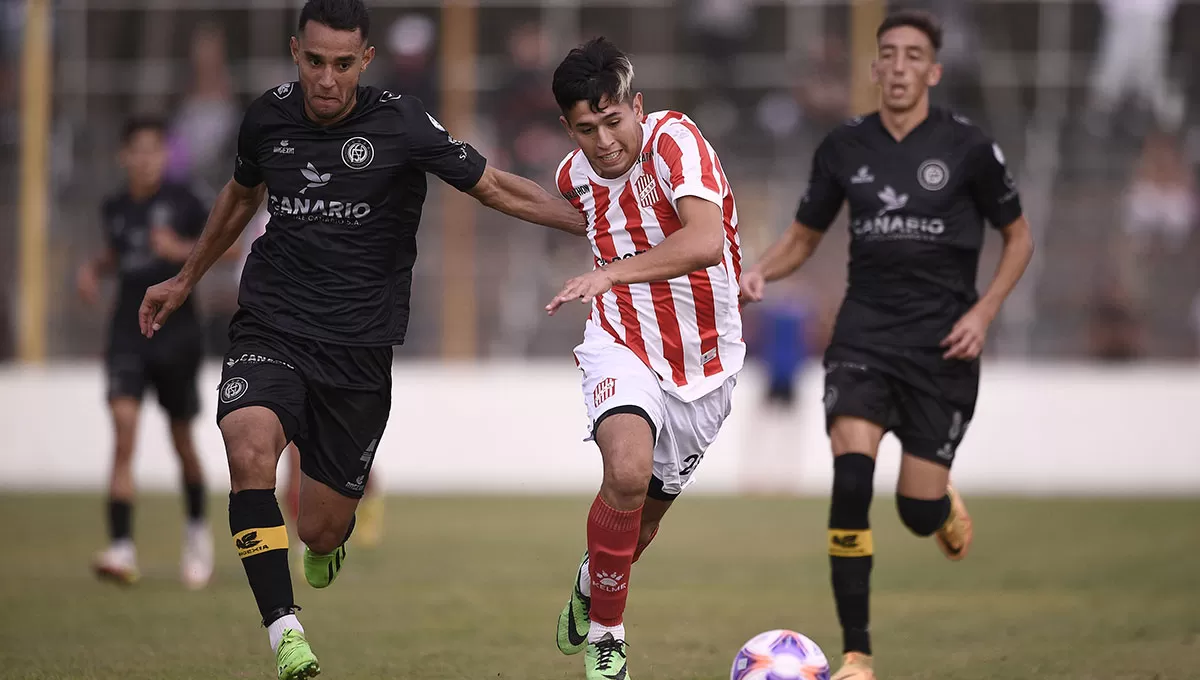 PRIMEROS MINUTOS. Nicolás Moreno podría salir de titular hoy ante Deportivo Morón, en cancha de Unión.