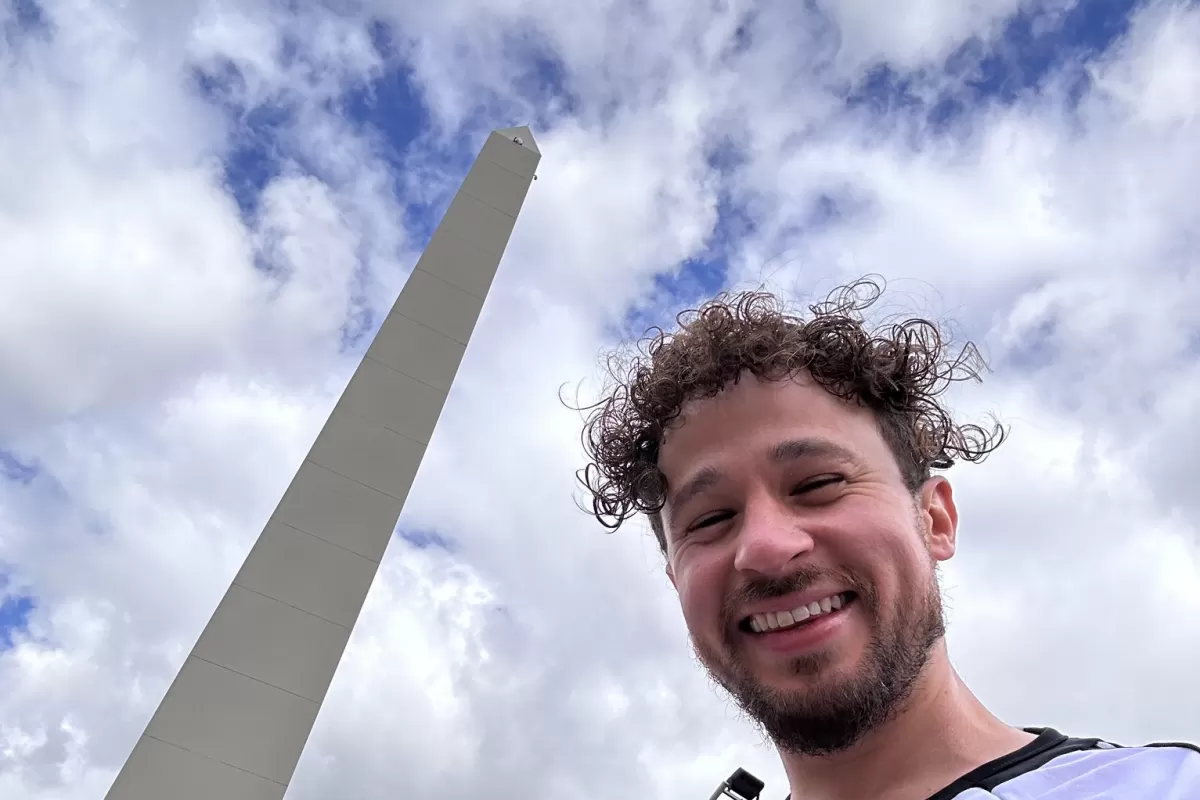 Luisto Comunica en el Obelisco