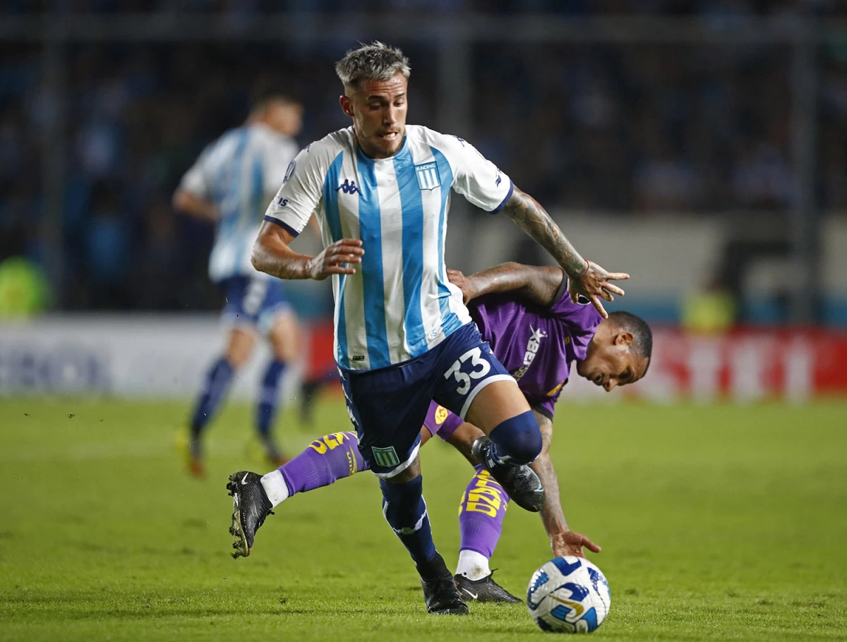 RACING. Piovi mostró un buen nivel en el triunfo ante Aucas.