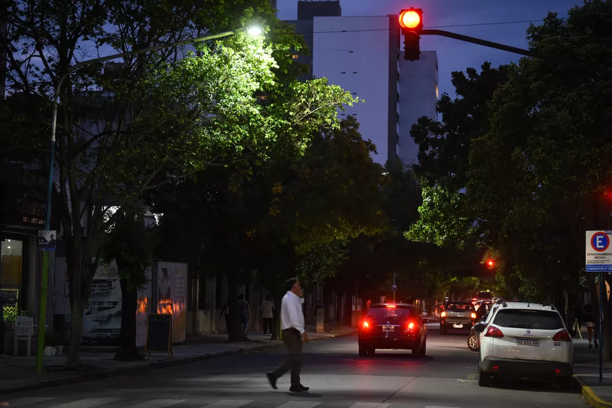 PELIGRO EN LA NOCHE. Los habitantes de Barrio Norte reconocieron que la mayoría de los hechos se registran durante las madrugadas.