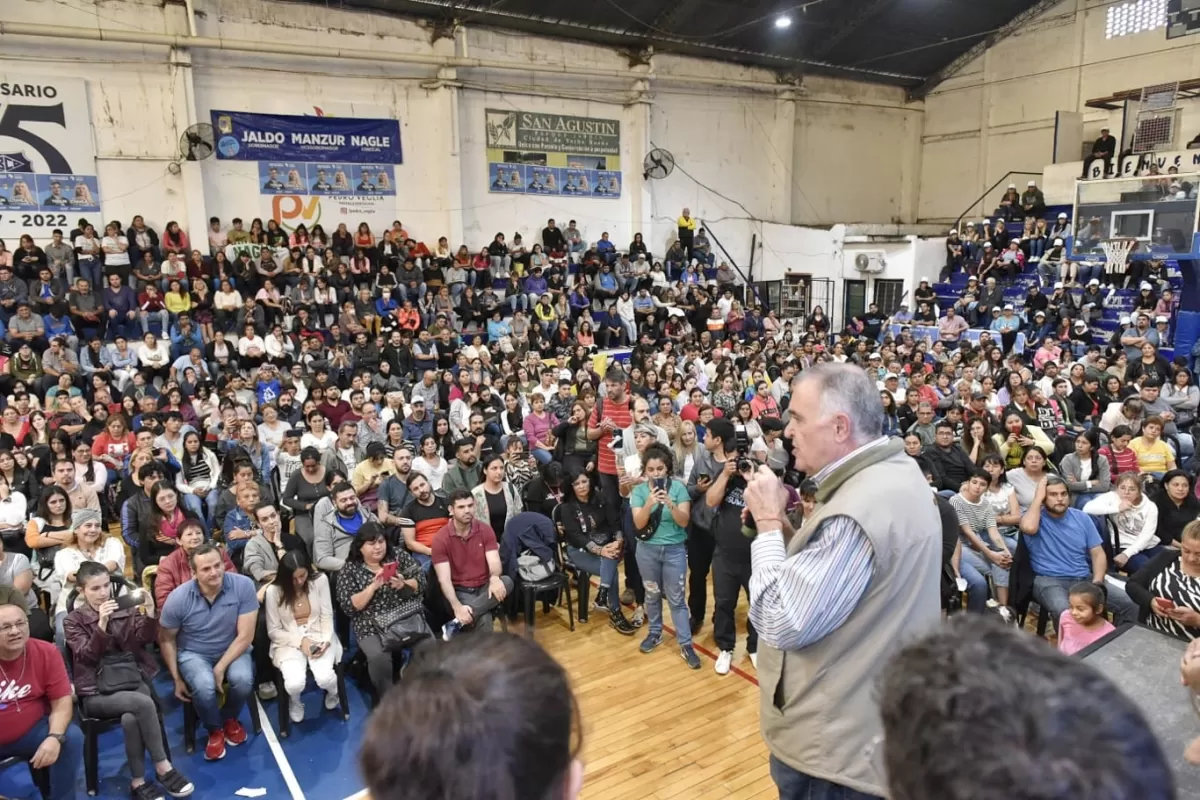 En el complejo Belgrano, Manzur y Jaldo reunieron a la lista oficial y a fiscales de la capital