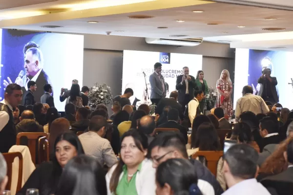 Pastores evangélicos brindaron su apoyo a la fórmula Jaldo-Manzur