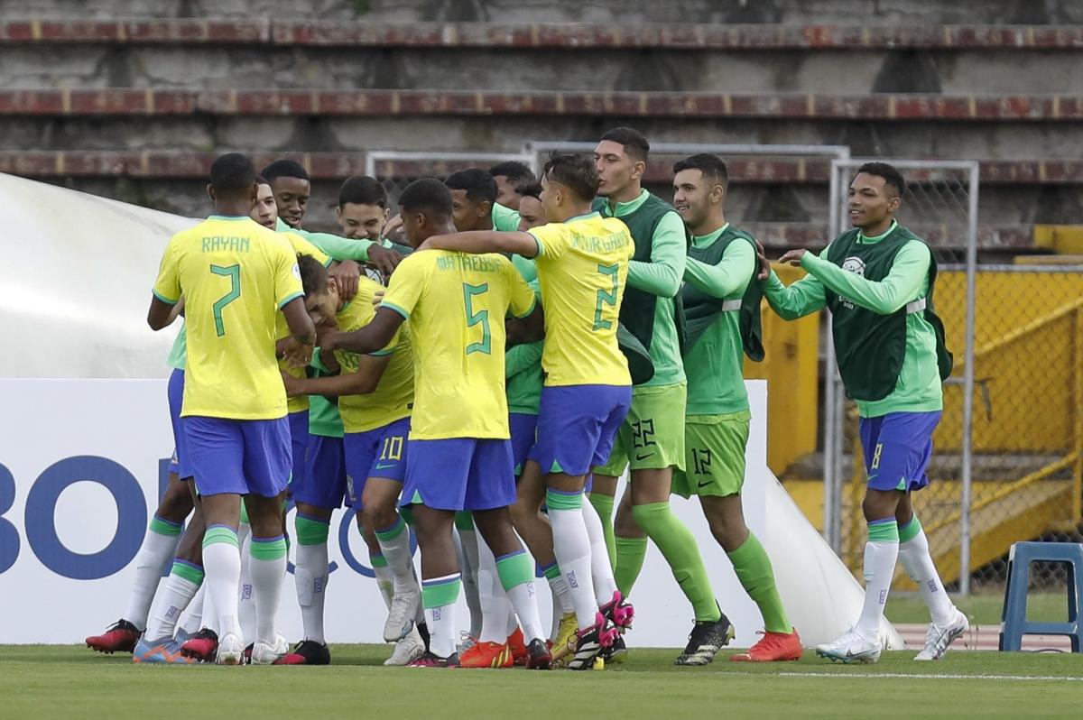 Celebración de Brasil. FOTO TOMADA DE TWITTER @CabinaSports_