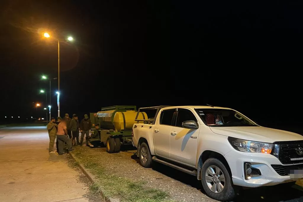 CAMIONETA INTERCEPTADA POR Gendarmería. 