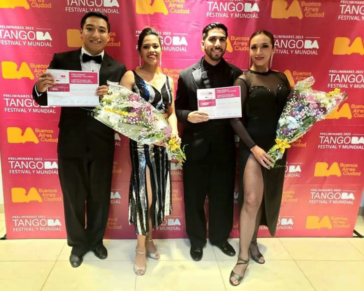 PREMIADOS. Ganadores en las categorías Pista y Escenario, Héctor Colque y Magdalena Irahola y Mariano Molina y Gisela Mora, respectivamente. 