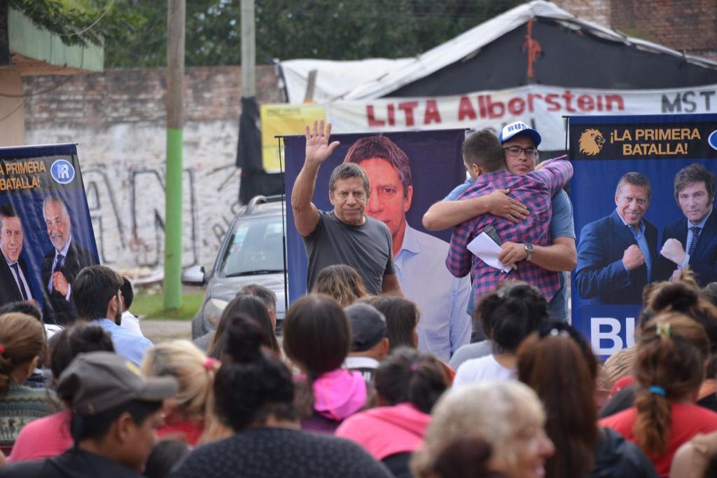 Dimes y diretes: los candidatos continúan con los recorridos y afilan las estrategias