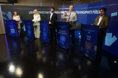 Los postulantes a intendente cuestionaron el reparto de subsidios para el transporte público