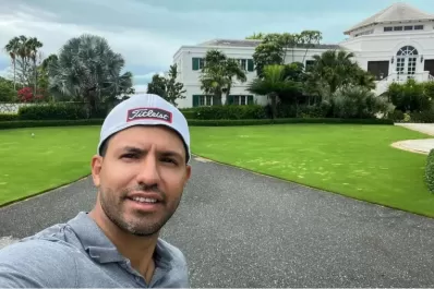 La imponente mansión del “Kun” Agüero en Miami: una casa para visitas, 13 baños y salida directa al mar