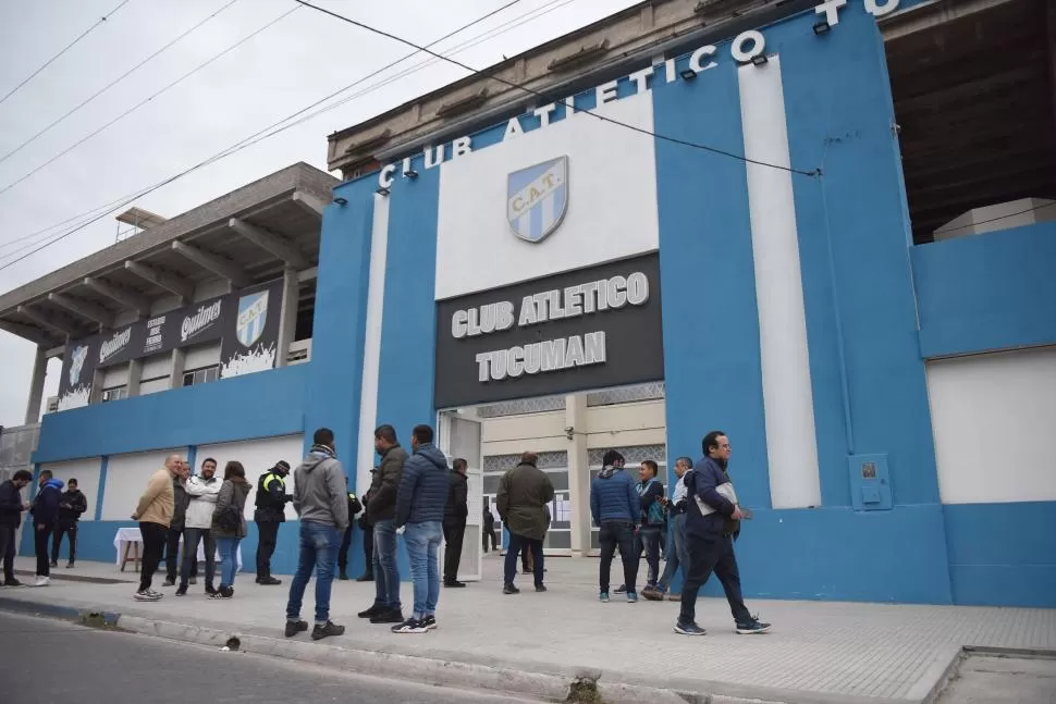 EN EL ESTADIO. La venta de generales estará destinada a socios, en tanto que los no socios solo podrán adquirir plateas. 