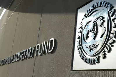 El equipo del Ministerio de Economía viaja a EEUU para renegociar el acuerdo con el FMI