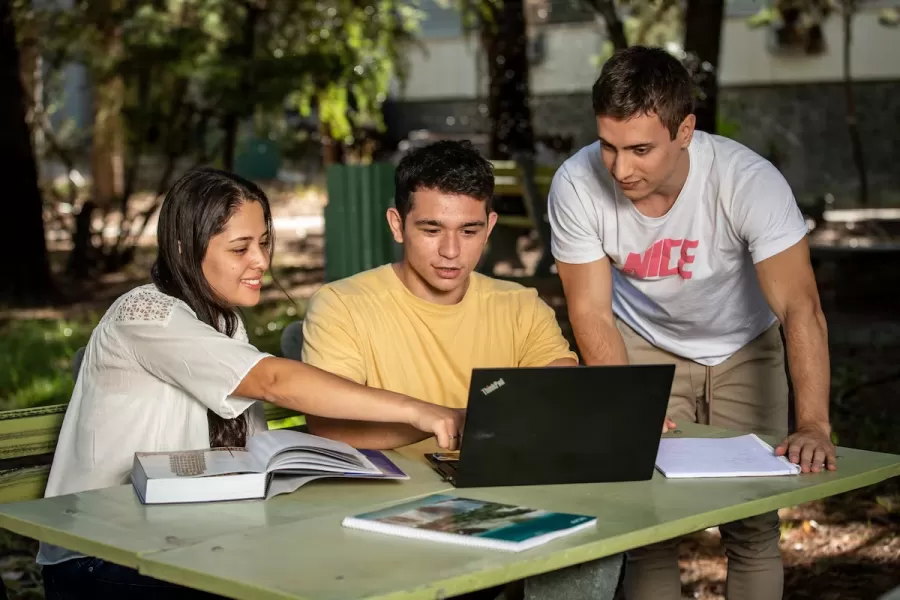 Desde hoy abrieron las inscripciones para que los beneficiarios de Becas Progresar estudien idiomas.