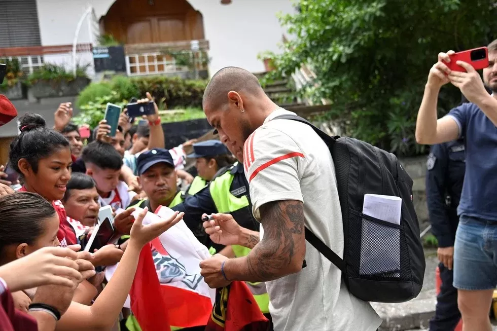 Los hinchas de River Plate colmaron las inmediaciones del ex Abasto.