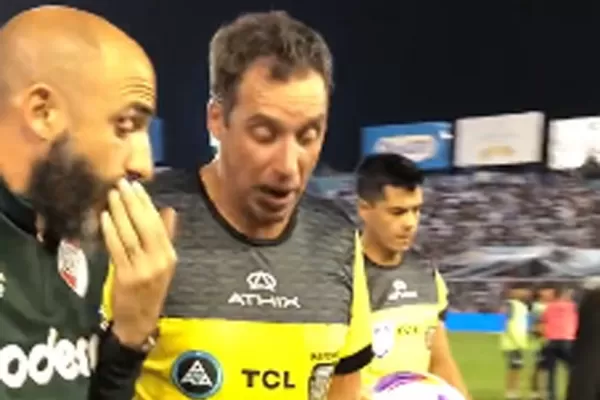 Atlético-River: Pinola vs Rapallini, reclamo y manotazo a una cámara
