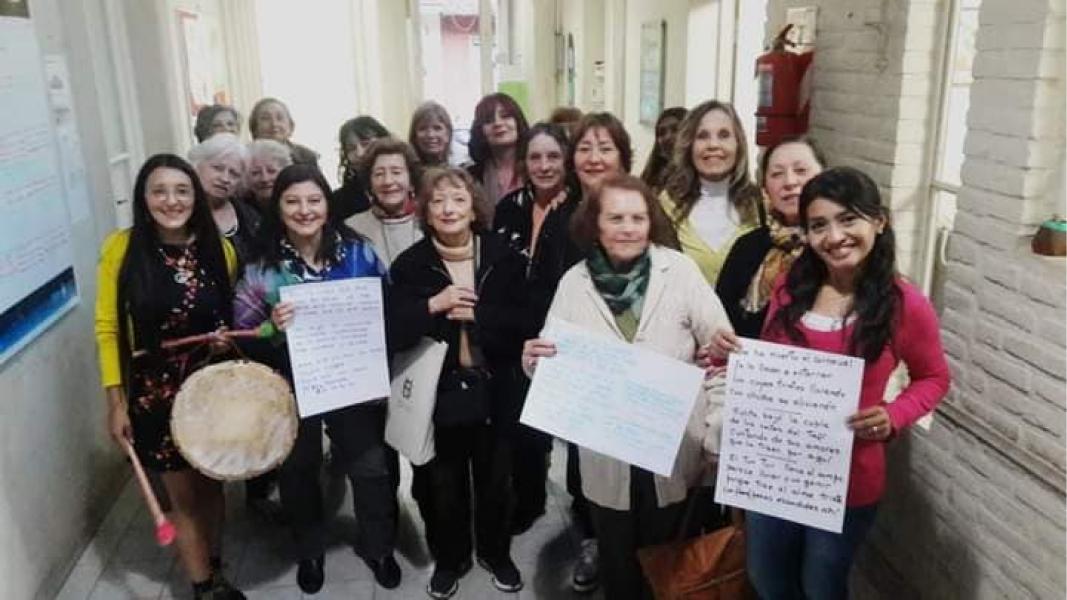 Estudiantes de la Educación Permanente para Adultos Mayores