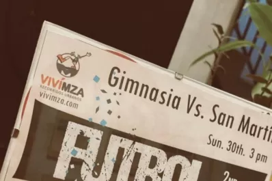 Para turistas: por $ 7.000 los llevan a ver el partido de San Martín