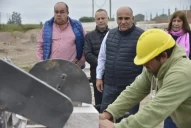 Manzur supervisó el avance de obra de 76 viviendas en Los Bulacio y Los Villagra