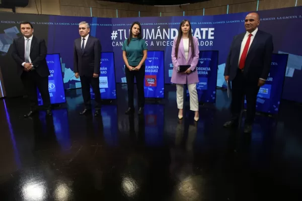 Manzur y Alfaro fueron los principales señalados en el primer debate libre