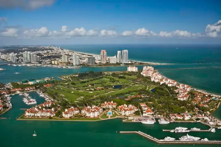 Fisher Island: la lujosa isla a la que quieren ingresar Shakira y Kim Kardashian