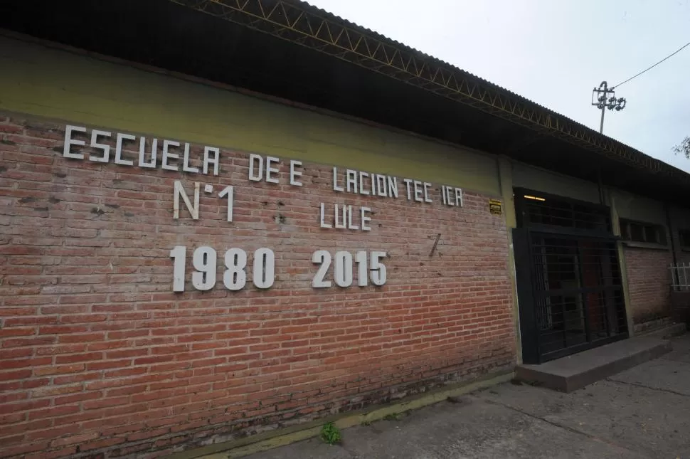 CERRADA. Ayer no hubo actividad en la Escuela Técnica 1 a causa del paro docente.  