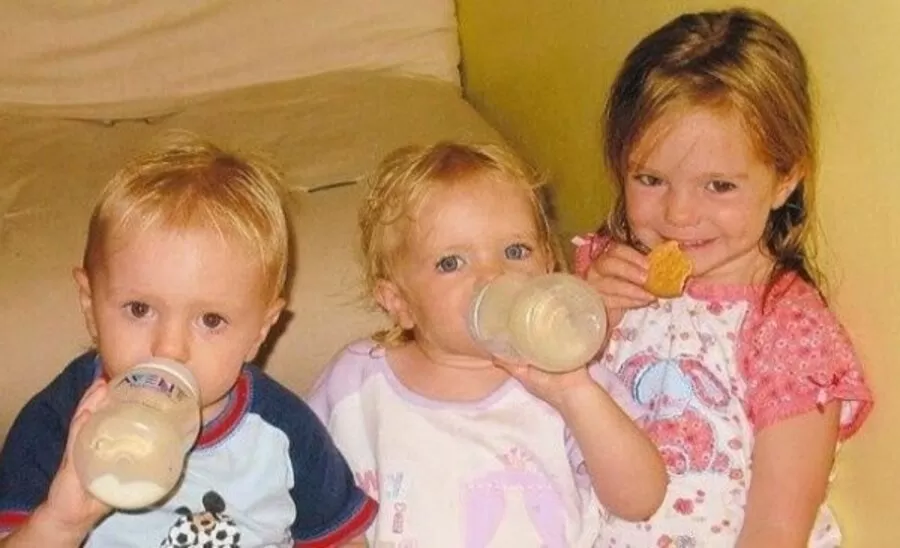 LOS TRES HERMANOS. Maddie, junto a los mellizos, cuando eran niños.