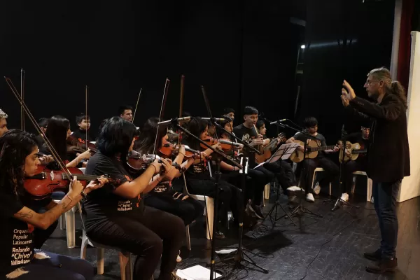 Mayo de las Letras: “En Tucumán, la bohemia de los ‘80 era de resistencia”