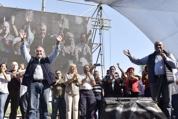 En campaña: Jaldo y Manzur participaron en un acto de Camioneros