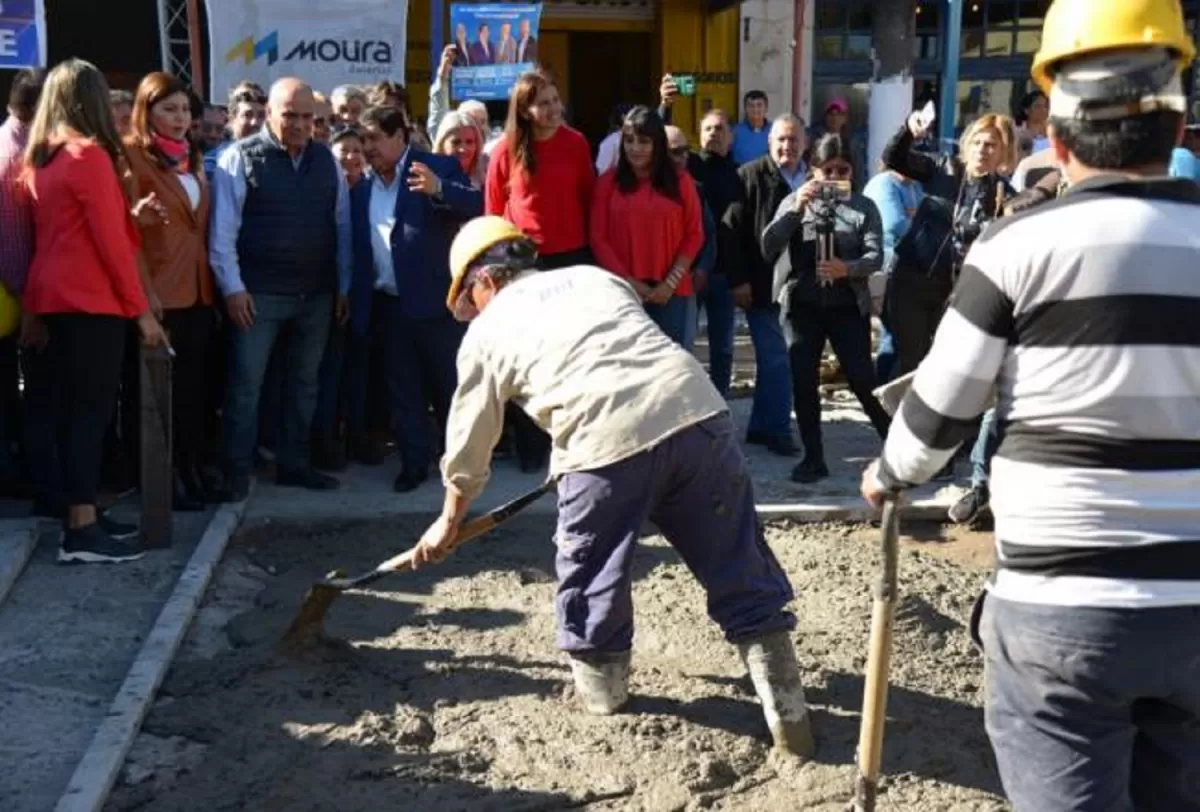 Famaillá: Manzur supervisó las obras en la plaza San Martín