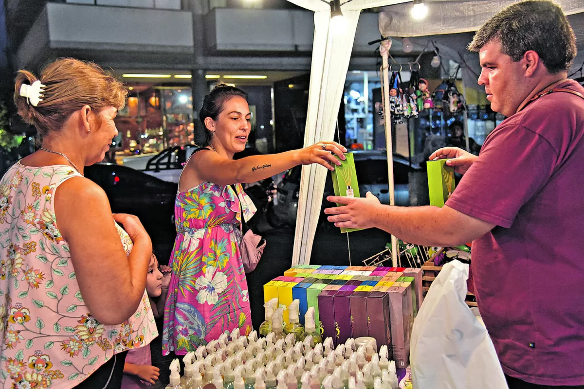 Arte-Sano: feria en la plaza temática