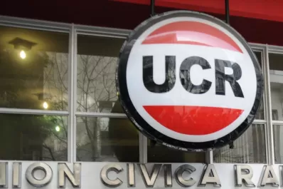 El radicalismo acusó al Gobierno de pisotear la República con sus críticas a la Corte