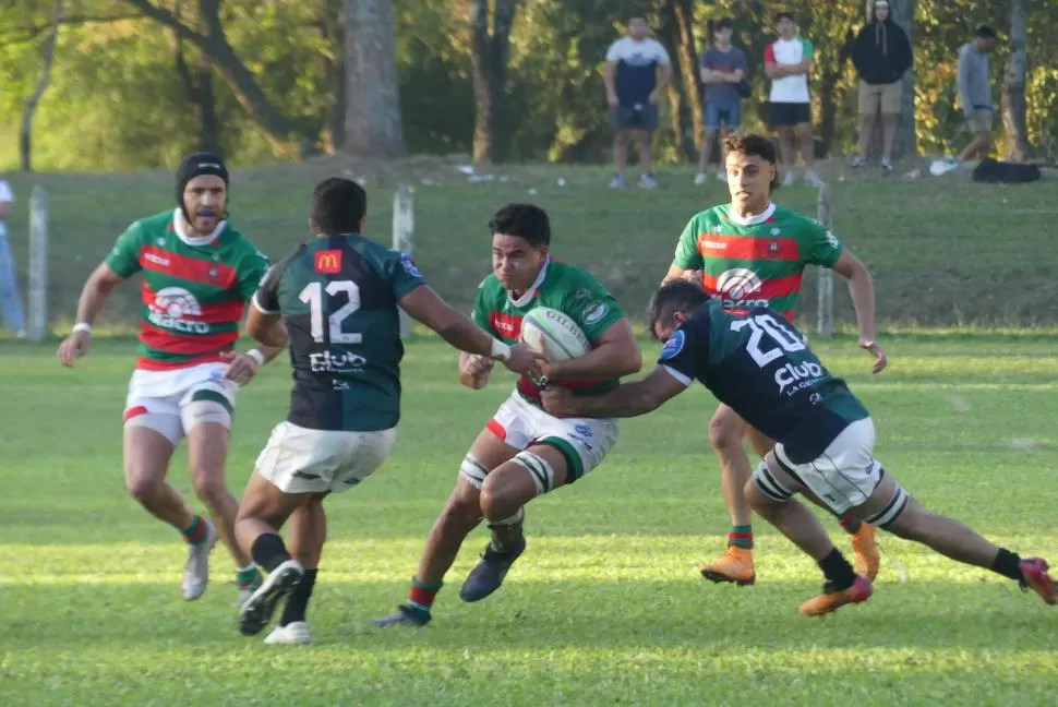 ENTRE DOS. Tadeo López Miranda enfrenta la marca de Nicolás López González y Benjamín Santamarina. Huirapuca recuperó la confianza con un gran triunfo. la gaceta / foto de Osvaldo Ripoll