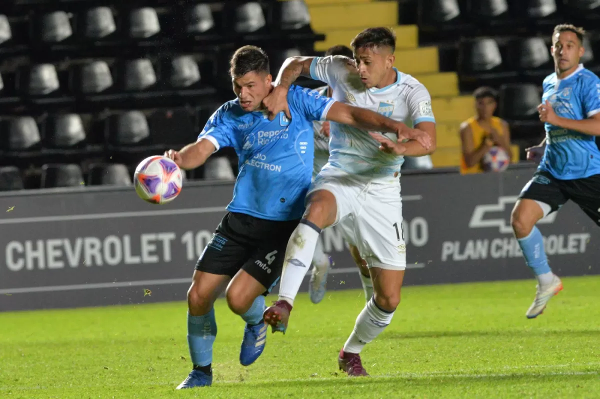 Papelón de Atlético Tucumán en la Copa Argentina: se durmió y cayó ante Estudiantes (RC)