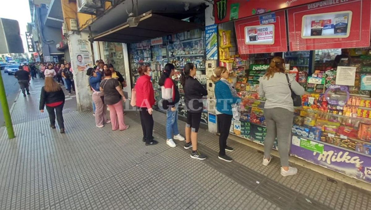 ¿DÓNDE RECARGAR? Desde la empresa que maneja el sistema de la Tarjeta Ciudadana habilitó 12 puntos en la capital, Yerba Buena y Tafí Viejo. 