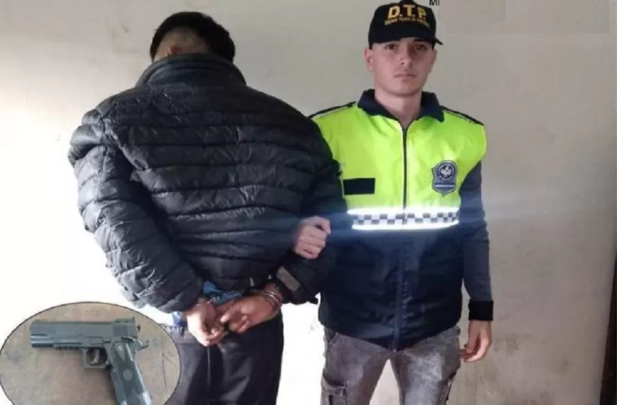 EL DETENIDO por arrebatarle el celular a una salteña. 