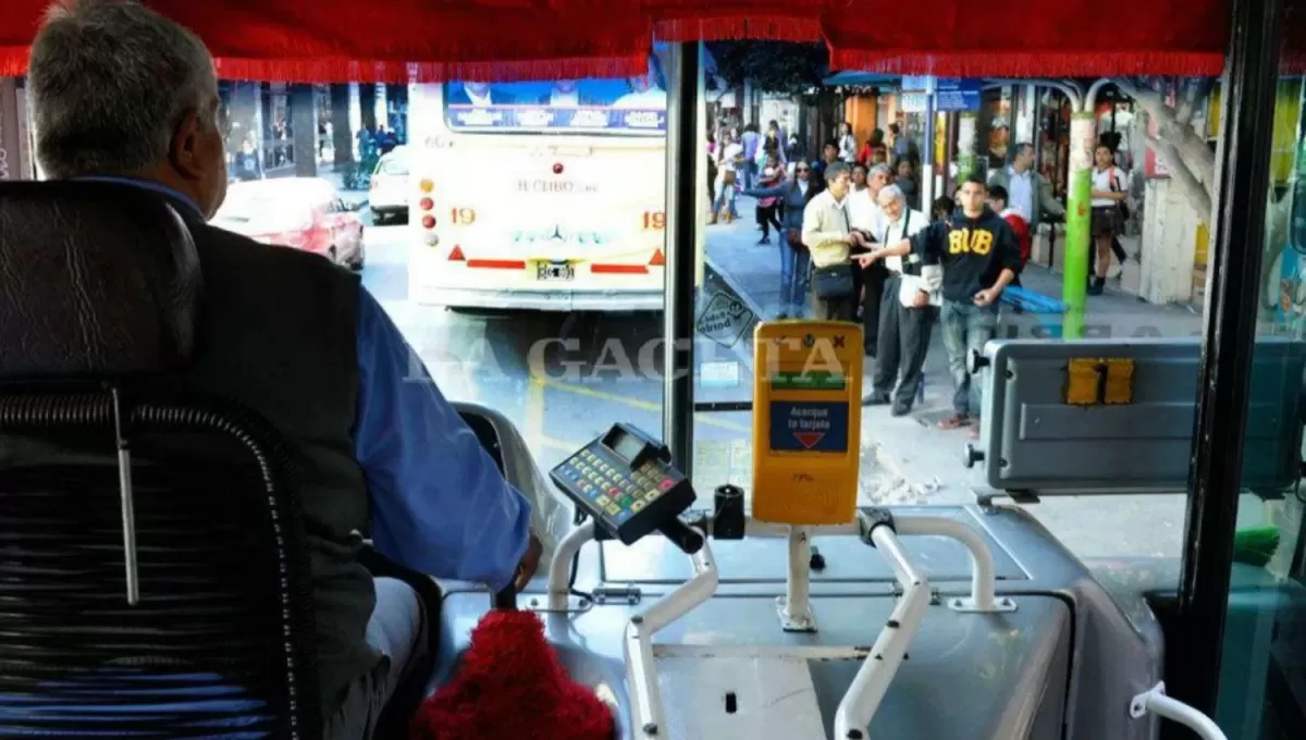 Los colectivos circulan con normalidad en Tucumán