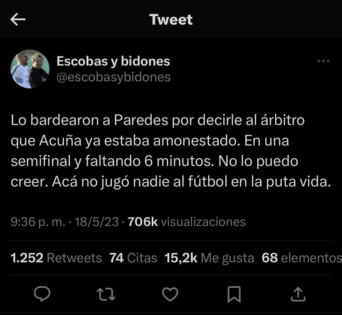 Los tuits que defendieron y criticaron la actitud de Paredes.