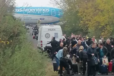 El amenazante audio de la azafata detenida: “Decile al capitancito que le pusimos tres bombas...”