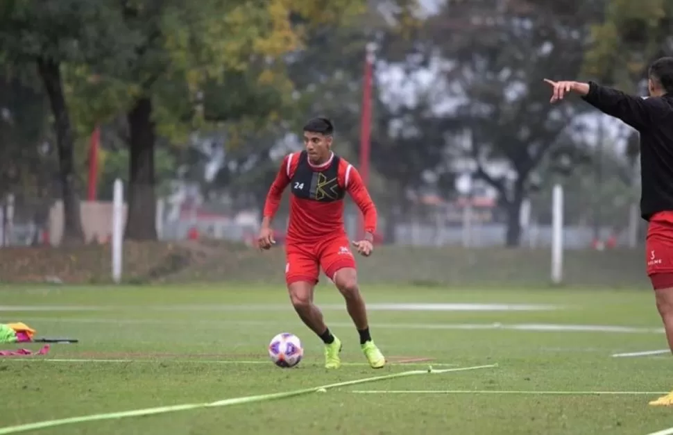 OTRA OPORTUNIDAD. Brunet jugará el séptimo partido como titular. Reemplazará a Meritello y formará dupla con Bazzana. instagram@nahuelbrunet00