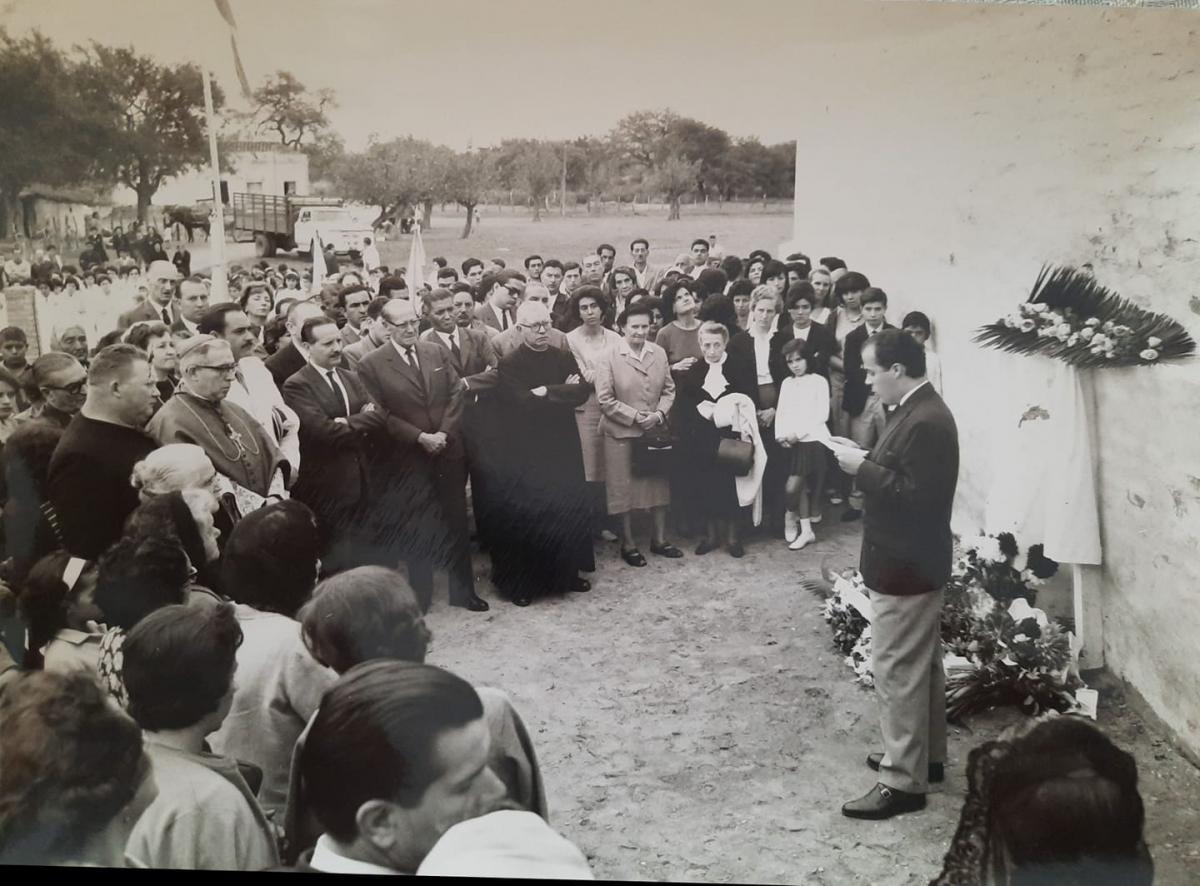 ARREGLOS EN 1965. Un joven Carlos Páez de la Torre evoca la historia en la inauguración de las refacciones hace casi 50 años.