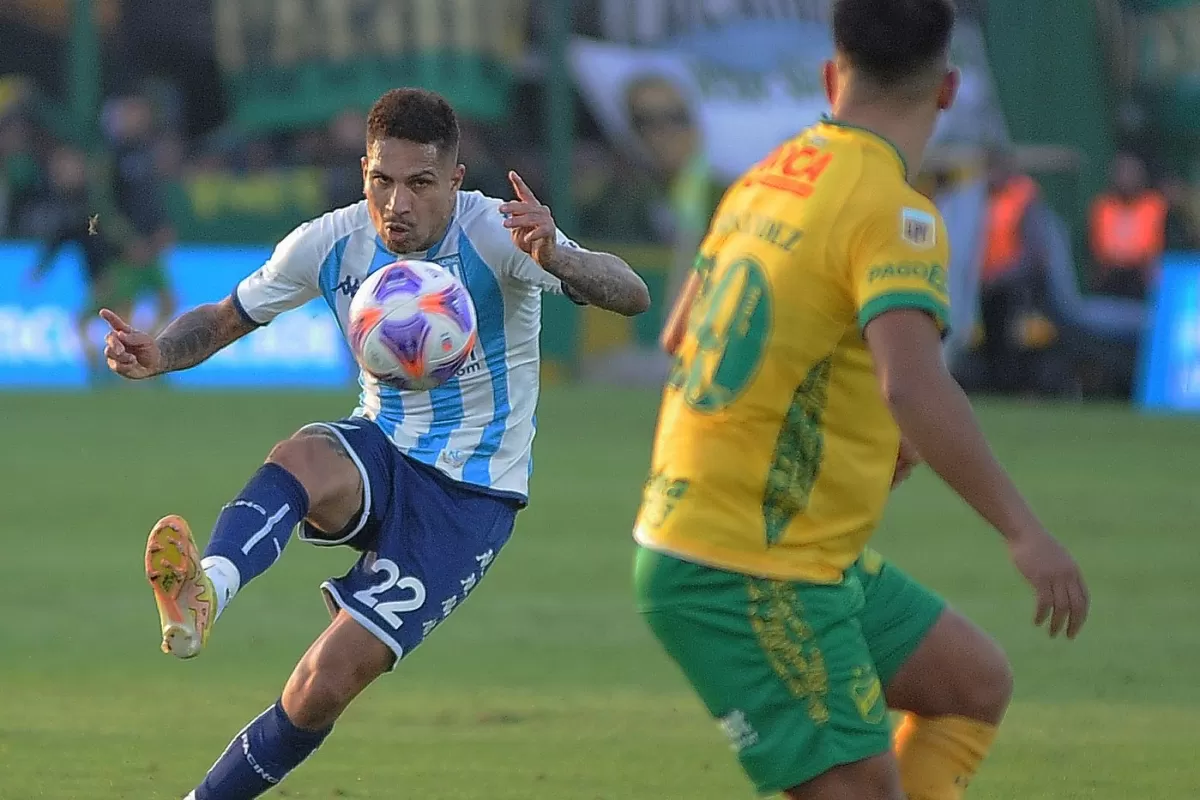 Racing cortó una racha nefasta en el torneo local