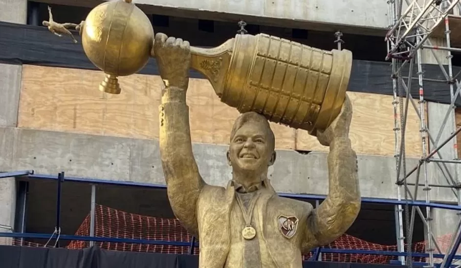 La estatua de Gallardo.